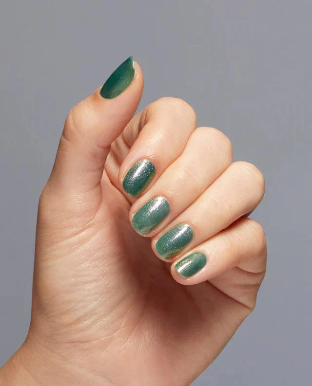 OPI Gel Color GC H016 Feelin’ Capricorn-y - Image 4
