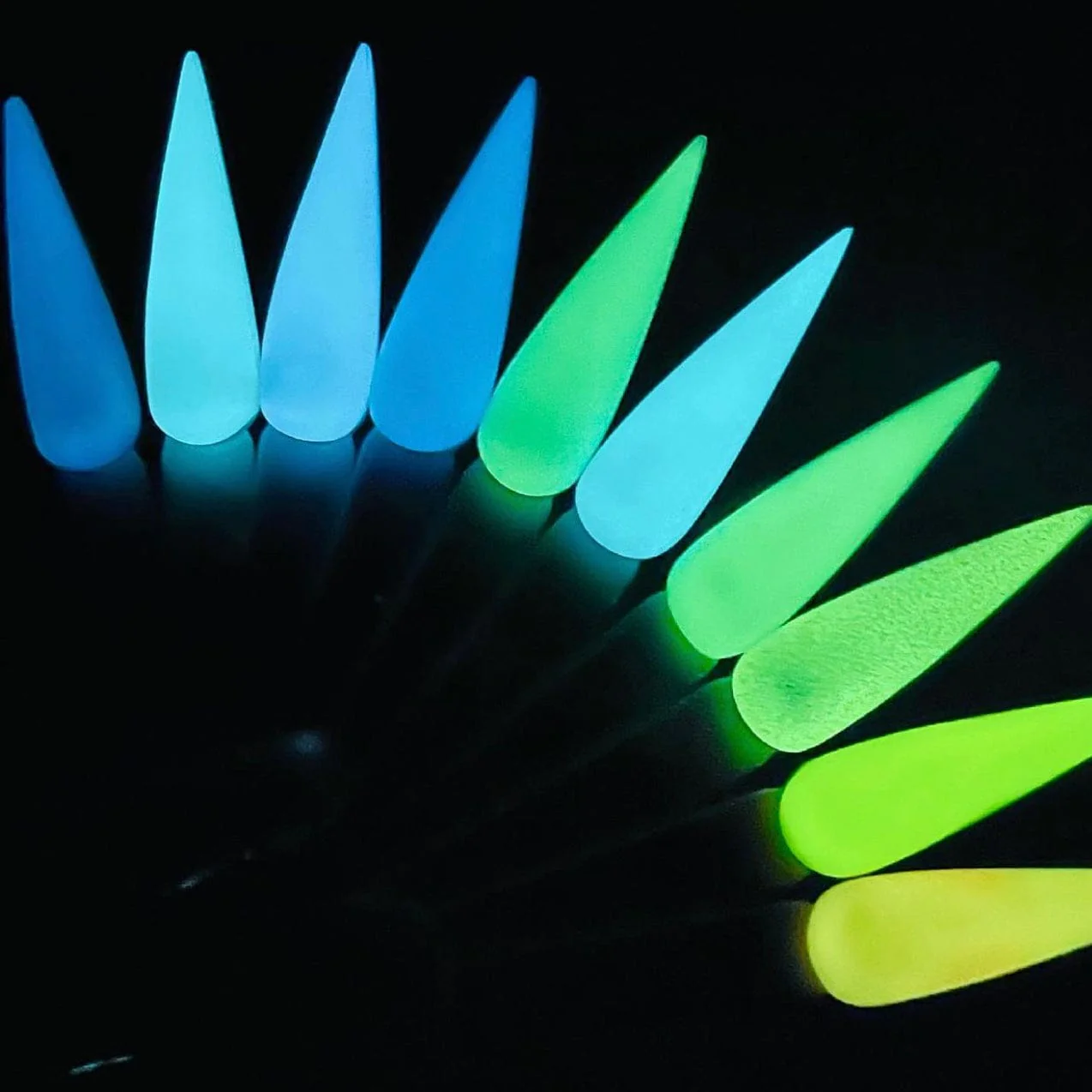 NOTPOLISH Powder Glow In The Dark Collection G16 Clear Aqua - Image 2