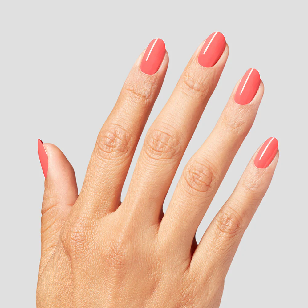 OPI Gel Color GC F030 Bubblegum Goth - Image 2