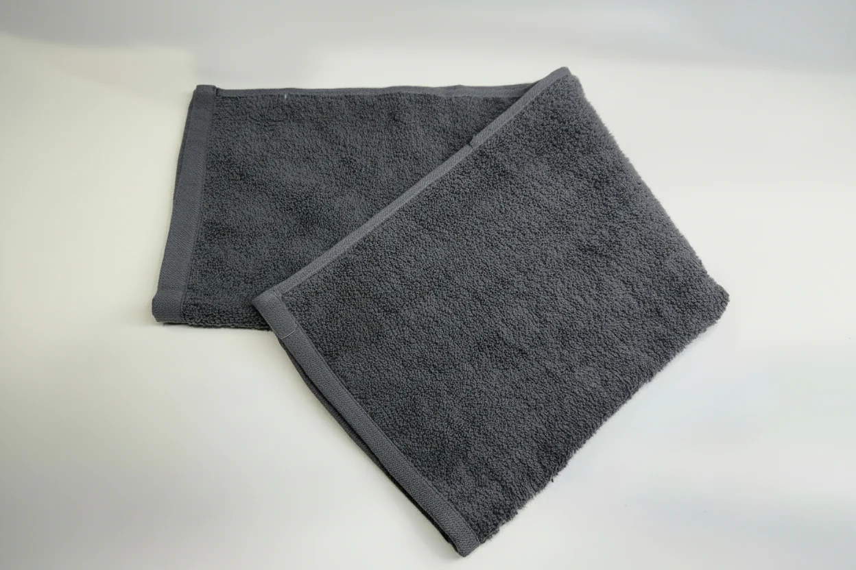 Pedicure Towels 16" x 27" 3Lbs - Image 9